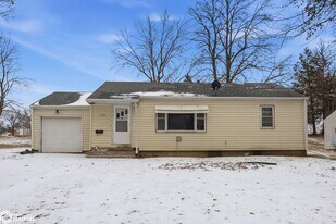 206 S Wilson St in Mount Pleasant, IA - Building Photo