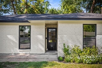 1230 W Donovan St in Houston, TX - Building Photo - Building Photo