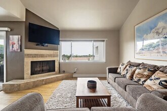 301 Crocus Ct, Unit SI ID1513730P in Encinitas, CA - Building Photo - Building Photo