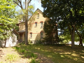 700 Bode Rd in Elgin, IL - Foto de edificio - Building Photo