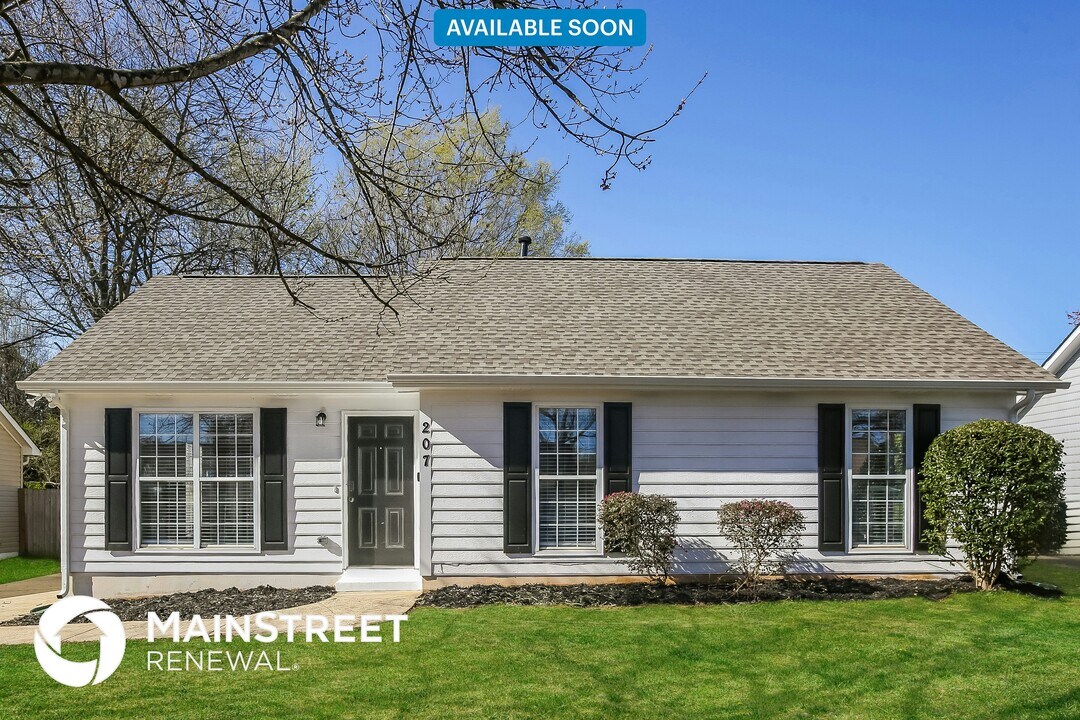 207 Lauren Dr in Indian Trail, NC - Building Photo