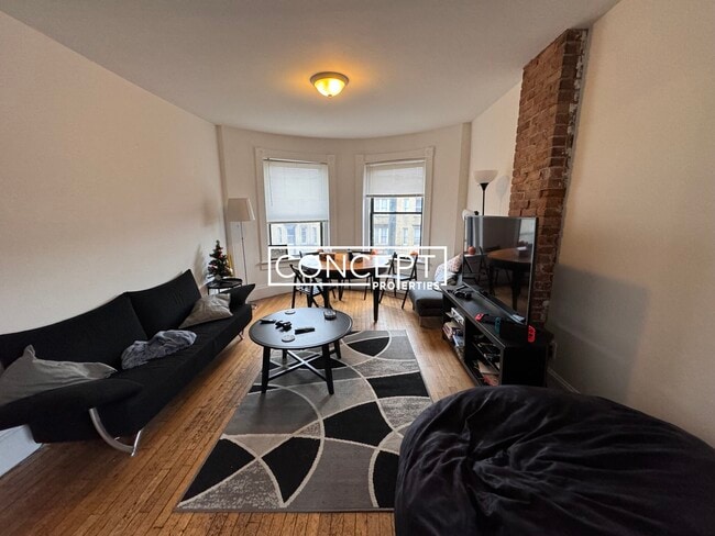 878 Huntington Ave, Unit 3 in Boston, MA - Building Photo - Building Photo