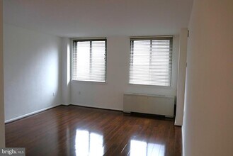 801 N Pitt St in Alexandria, VA - Building Photo - Building Photo