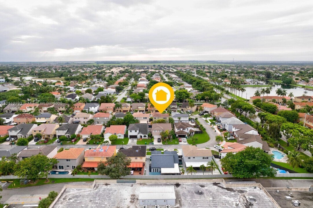 7251 SW 158th Pl in Miami, FL - Building Photo