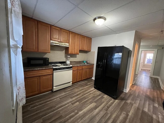 51 Quincy St in Passaic, NJ - Foto de edificio - Building Photo