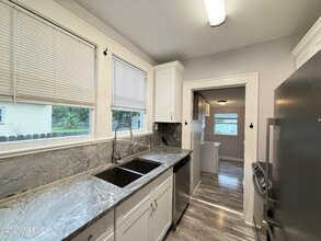 4541 Woolman Ave in Jacksonville, FL - Building Photo - Building Photo