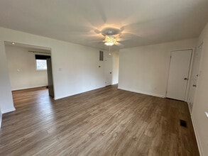 310 Azalia Dr in Fredericksburg, VA - Building Photo - Building Photo