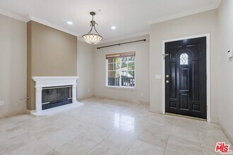 5187 Knollwood Way in Los Angeles, CA - Building Photo - Building Photo