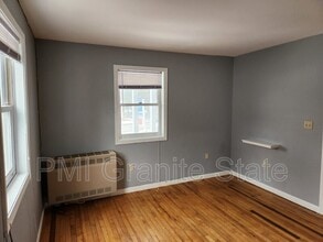 560 Rockland Ave in Manchester, NH - Building Photo - Building Photo