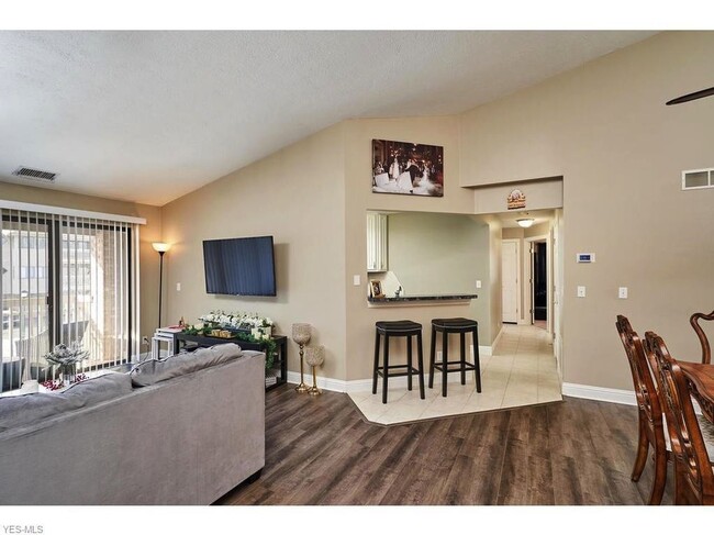 property at 3800 Rosemont Blvd