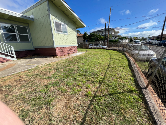 94-1240-1240 Kaniau Pl in Waipahu, HI - Building Photo - Building Photo