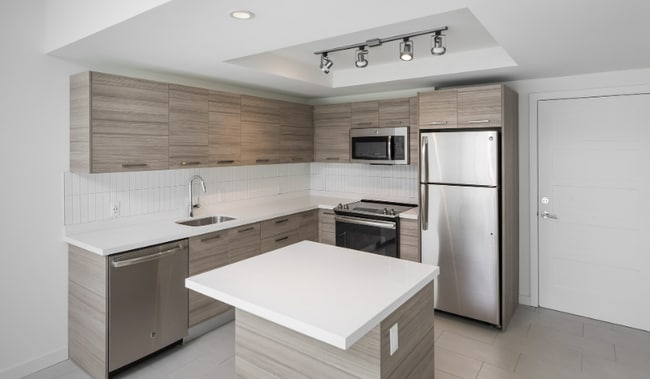 1756 N Bayshore Dr in Miami, FL - Building Photo - Building Photo