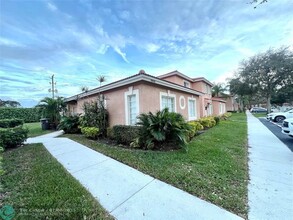 9846 Kamena Cir in Boynton Beach, FL - Building Photo - Building Photo