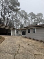 205 Tallow Box Dr in Roswell, GA - Building Photo