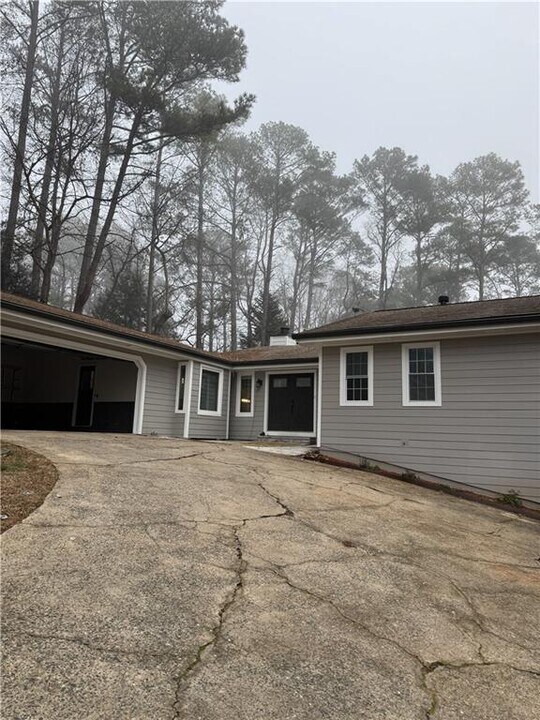 205 Tallow Box Dr in Roswell, GA - Building Photo
