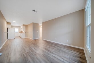 1188 Meadowview Dr, Unit 1190 in Gallatin, TN - Building Photo - Building Photo