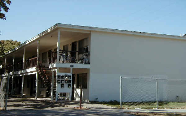 721 N Commerce St in Stockton, CA - Foto de edificio