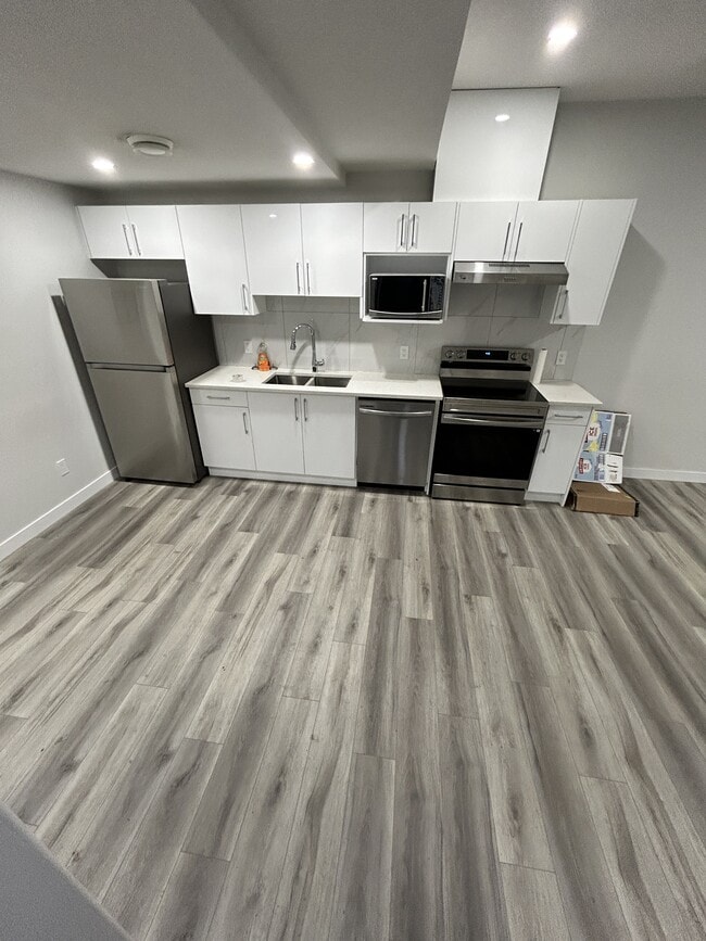 3610-3641 41 Ave in Beaumont, AB - Building Photo - Building Photo