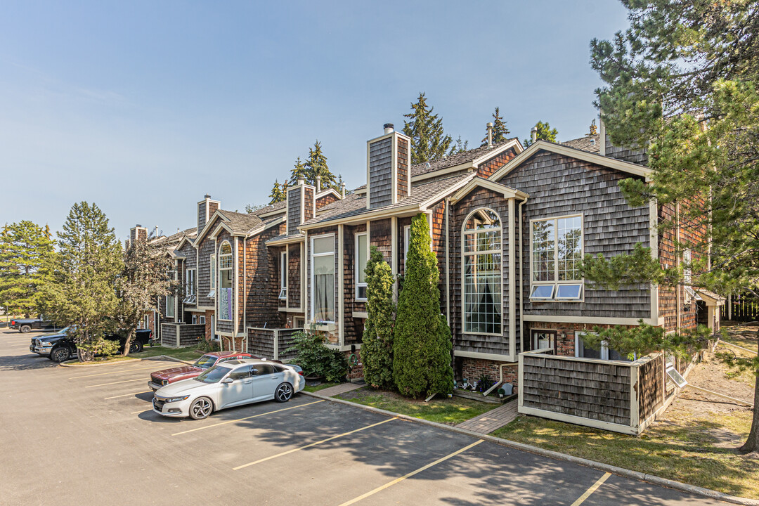 Summa Glen in Sherwood Park, AB - Building Photo