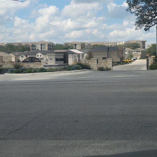 14839 Vance Jackson Rd in San Antonio, TX - Building Photo - Building Photo