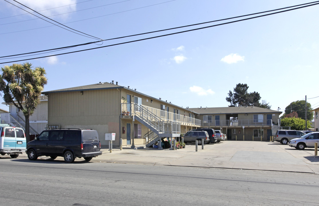 1155 E Laurel Dr in Salinas, CA - Building Photo