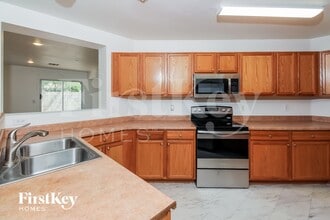 8470 N Placita De La Manzana in Tucson, AZ - Building Photo - Building Photo