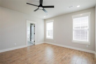 216 White Oak St in Gentry, AR - Building Photo - Building Photo