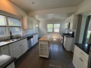 103 S 4th St in St. Charles, IL - Building Photo - Building Photo