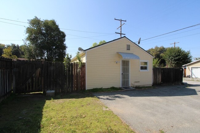 property at 915 N University St