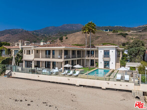 22368 Pacific Coast Hwy in Malibu, CA - Building Photo - Building Photo