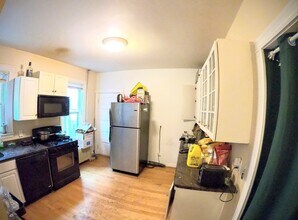 90 Fisher Ave in Boston, MA - Building Photo - Building Photo