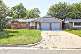 1117 S Howard Ave in Moore, OK - Building Photo