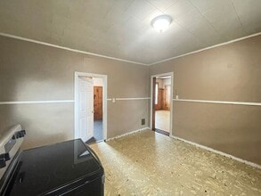 121 Cypress St in Manchester, NH - Building Photo - Building Photo