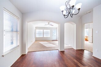 10520 S Canoa Hills Trail in Austin, TX - Building Photo - Building Photo