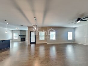 1079 Victoria Walk Ln in Dacula, GA - Building Photo - Building Photo