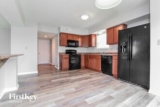 3638 Miesha Dr in Indianapolis, IN - Foto de edificio - Building Photo