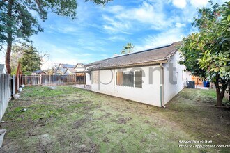 3809 Burnaby Dr in Bakersfield, CA - Building Photo - Building Photo