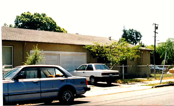 602 Heller St in Redwood City, CA - Building Photo - Building Photo