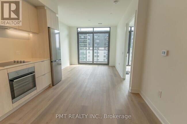 86 Dundas St E in Mississauga, ON - Building Photo - Building Photo