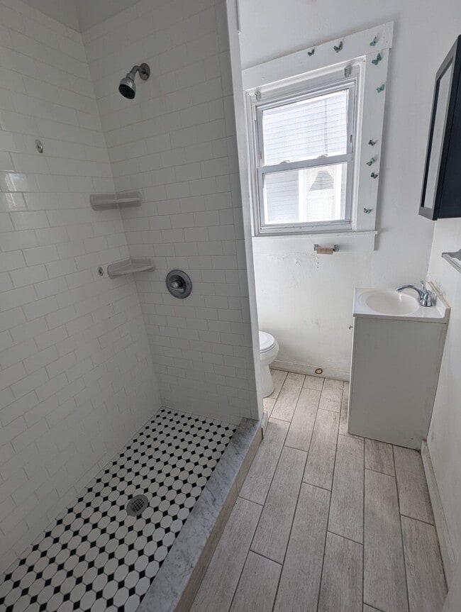 46 Hurlburt St, Unit 2 in New Haven, CT - Building Photo - Building Photo