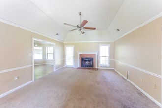6770 Lake Point Cir in Memphis, TN - Building Photo - Building Photo