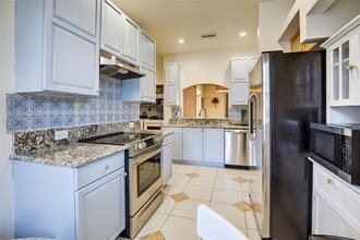 13174 NW 9th Ct in Pembroke Pines, FL - Building Photo - Building Photo