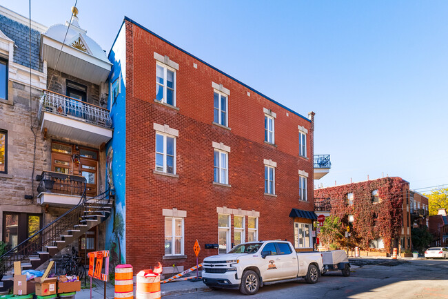 1636-1640 Panet Rue in Montréal, QC - Building Photo - Primary Photo