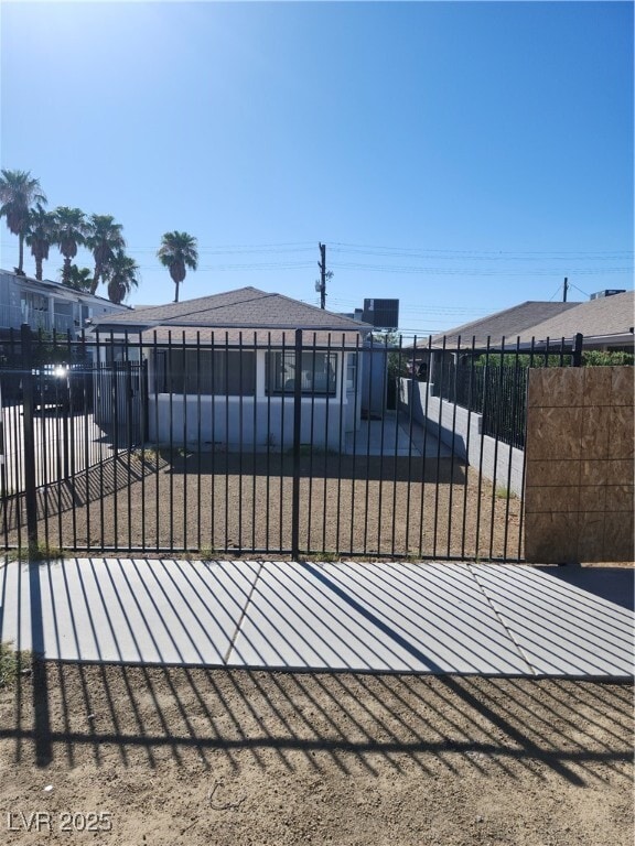 property at 321 S 10th St