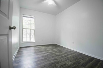 Cedar Glen South in Dallas, TX - Foto de edificio - Building Photo
