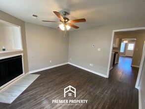 7449 Dunbarton Dr in Horn Lake, MS - Building Photo - Building Photo