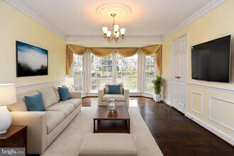 1221 Forestville Dr in Great Falls, VA - Building Photo - Building Photo