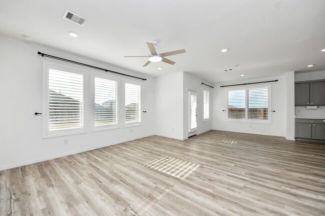 property at 5419 Sleepy Fox Ln