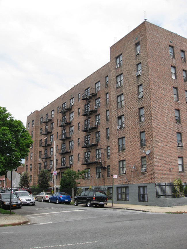 743-755 Fenimore St in Brooklyn, NY - Foto de edificio - Building Photo