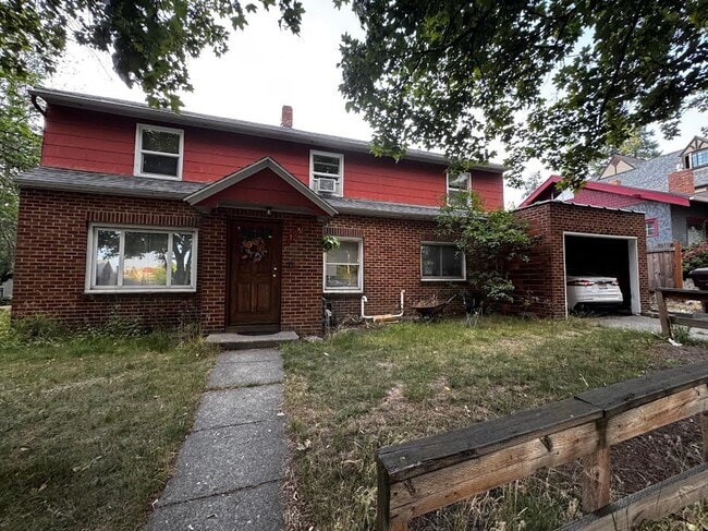 705 NE Opal St, Unit Opal Street
